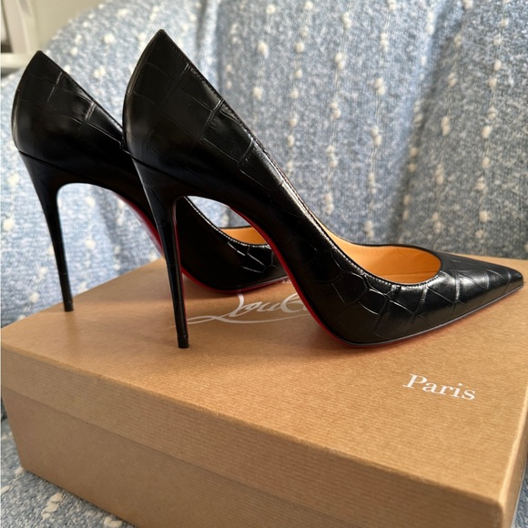 Christian Louboutin (ORIGINAL) Black Pumps - Picture 1 of 5